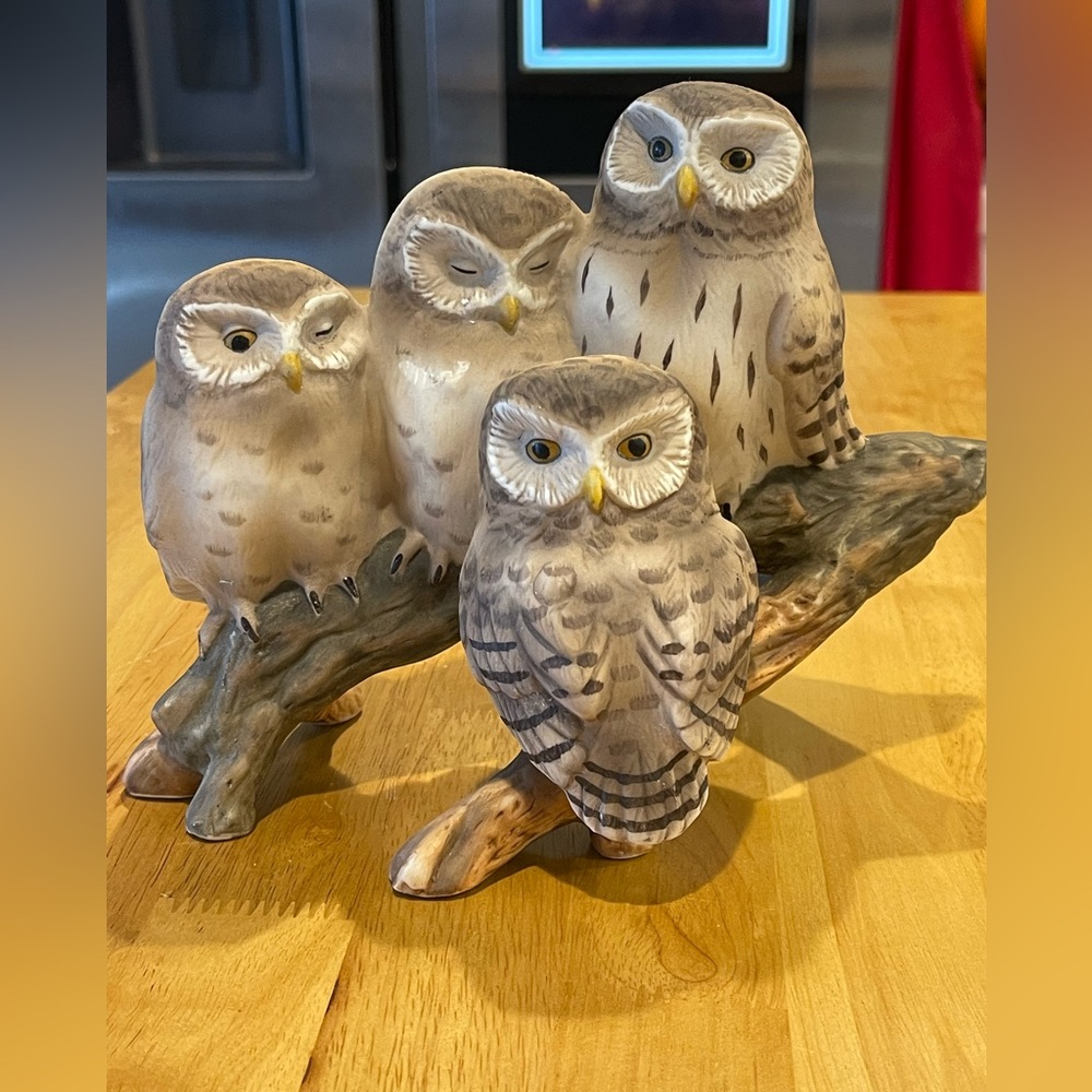 Vintage Owls Figurine Fred Aman Limited Edition 4 Sleepy Owls Branch Enesco